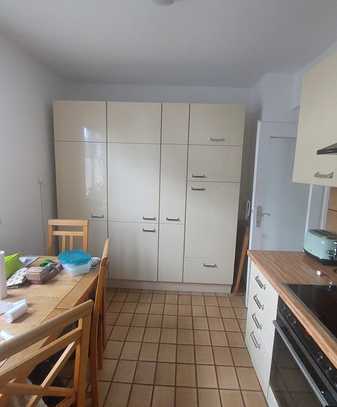 3-Zimmer-Altbauwohnung mit Gartenbenutzung und EBK in Stuttgart Bad Cannstatt