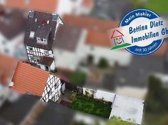 DIETZ: Freiwerdendes 2-Familienhaus mit Garten, Freisitz und Nebengebäude - Babenhausen Altstadt!