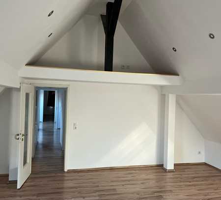 Schöne 2-Zimmer-Dachgeschosswohnung in Albisheim