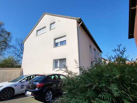 Schicke 2 ZKB Dachgeschoß Wohnung in Marienloh