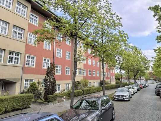 POTENTIAL! vermietet 2 Zimmerwohnung mit Sanierungsbedarf