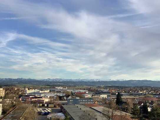 Schöne helle Wohnung mit Panoramablick und Balkon