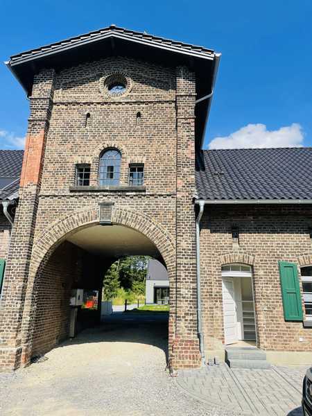 Individuelle Torhausimmobilie auf Gut zum Hof