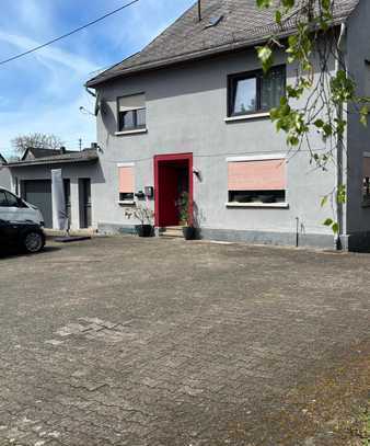 175000 € - 145 m² - 6.0 Zi.