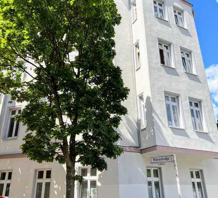 2 Zimmer Wohnung mit Terrasse und Einbauküche voll möbliert