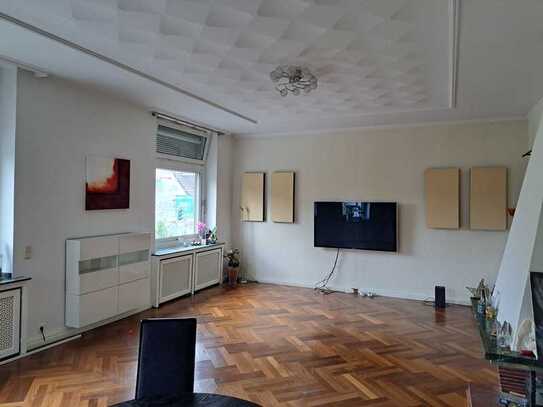 Tolle Wohnung mit großem Balkon inklusive moderner schöner Küche