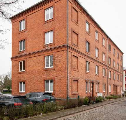 Stilvoll Wohnen im Altbau - Frisch renovierte 3-Zimmer-Eigentumswohnung in Neubrandenburg