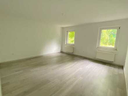 *R*I*E*S*I*G*E* 2-Zimmer-Wohnung in Friedberg zu vermieten!