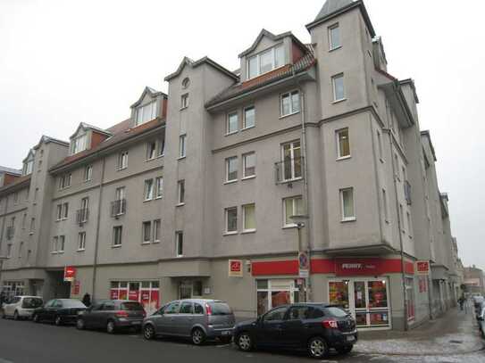 neu renovierte 2 Zimmer Wohnung mit Balkon und Keller