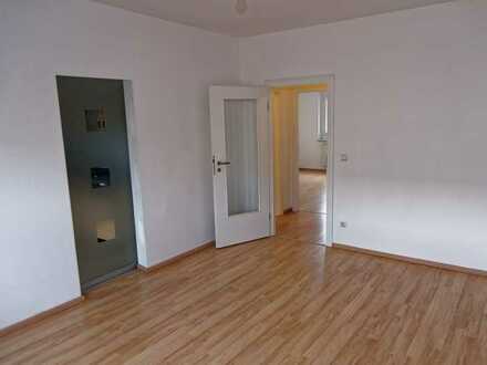 Schöne helle 2-Zimmer-Wohnung mit Balkon und Einbauküche in Hohenschönhausen, Berlin