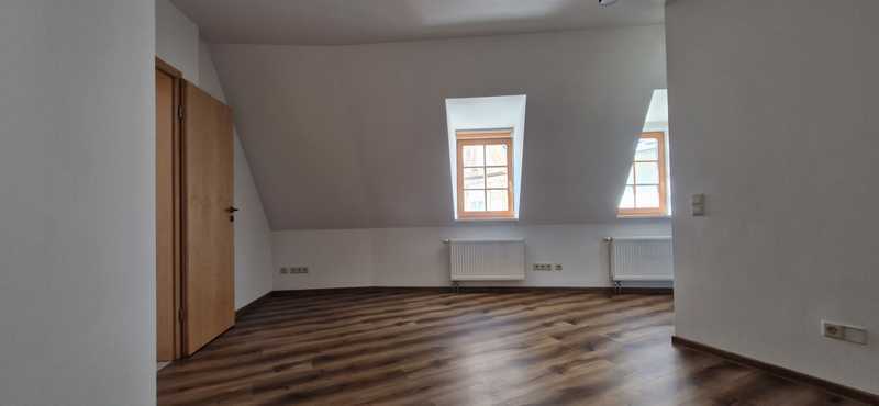                                                               Helle 2-Zimmer DG-Wohnung mit Aufzug in Hartenstein                                                       in Hartenstein (Nürnberger Land)