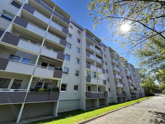 Balkonwohnung mit offener Küche zum Sofortbezug