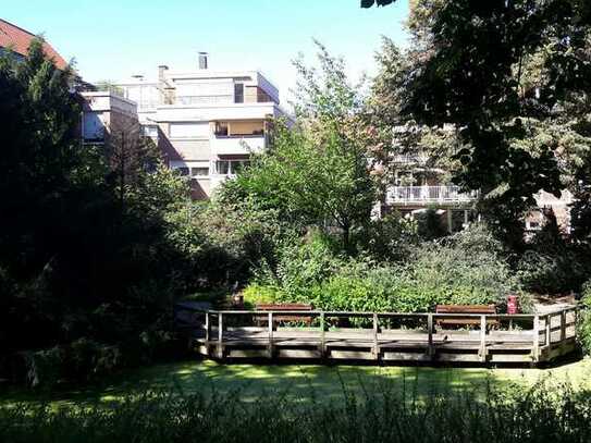 klassische 3-Zimmer-Hochparterre-Wohnung mit Balkon und Einbauküche in Münster