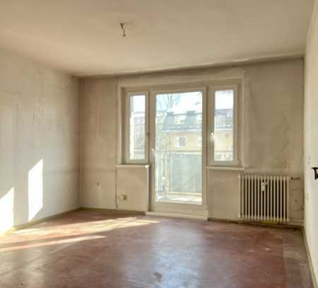 2-Zimmer Wohnung Nahe Lankwitz Kirche möchte wachgeküsst werden.