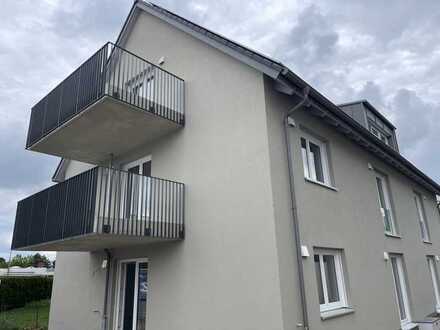 Lichtdurchflutetes Neubaujuwel mit Ausblick und Einbauküche in Röthenbach