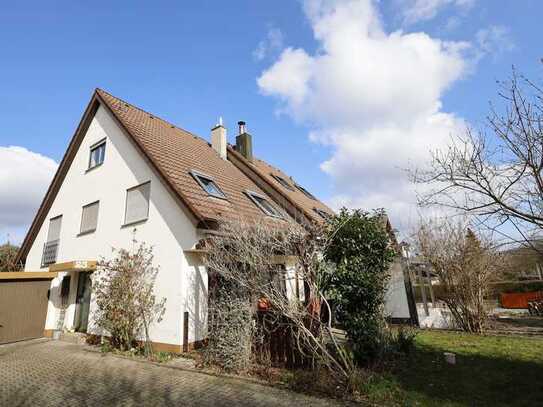 Erstbezug: Attraktive 5-Raum-Doppelhaushälfte in Schorndorf