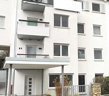 **Moderne, helle 2,5-Zimmer-Wohnung mit Südterrasse am Killesberg**