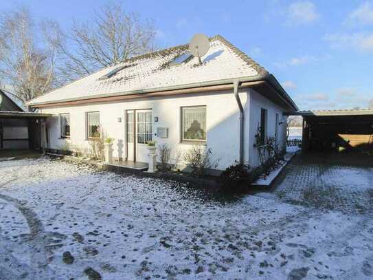 Eigene Scholle: Einfamilienhaus mit sonnigem Garten in Feldrandlage von Stolk