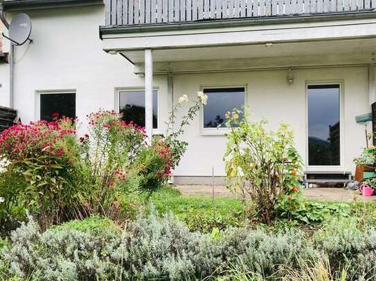 Ruhige sehr schöne 3ZKB Wohnung mit Terrasse