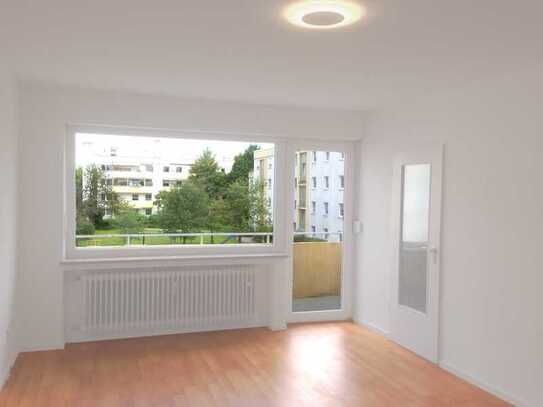 Neu renovierte, ruhige 1-Zimmer-Wohnung in Pasing / newly renovated, quiet 1-bedroom flat