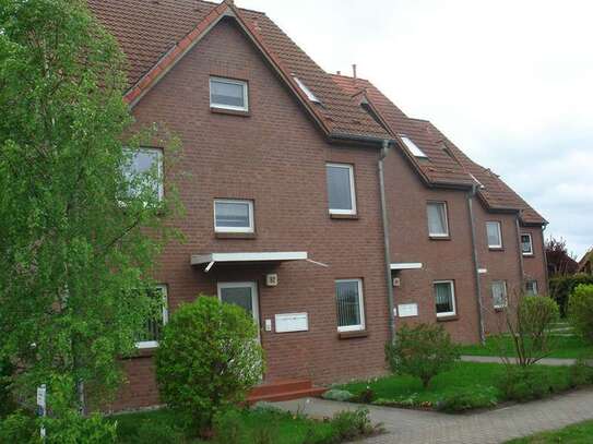 Sukow bei Schwerin: Geräumige 2 Zimmer-Wohnung mit Terrasse und Stellplatz zu mieten!