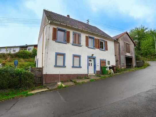 Ein Haus mit Scheune, Garage und Garten für Handwerker mit viel Ausbaupotential *DO-IT-YOURSELF*