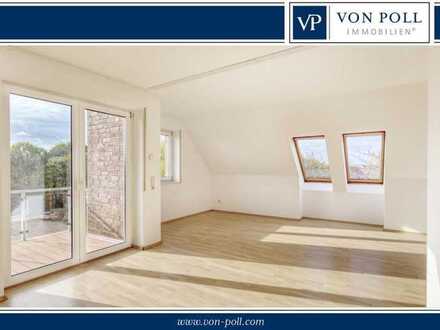 Schöne Zwei-Zimmer-Dachgeschosswohnung mit Balkon und Tiefgaragenstellplatz