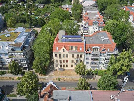 Exzellente Investitionsmöglichkeit in Berlin-Pankow: Modernisierte MFH-Einheite in Niederschönhausen