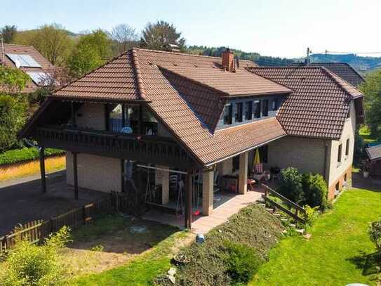 Solides Zweifamilienhaus in Kreuztal - Littfeld