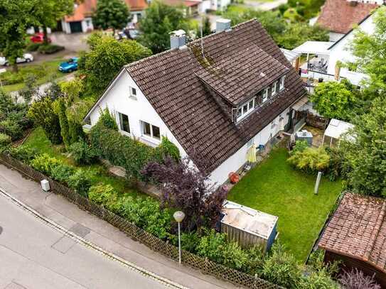 2. Fam. Haus mit 252 m2 Wfl. nähe Ammersee mit viel Potenzial !