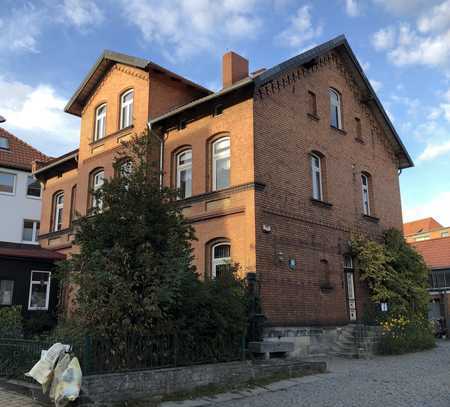 Wundervolle Altbauwohnung im Herzen von Vorsfelde inkl. Einbauküche und Garagenstellplatz