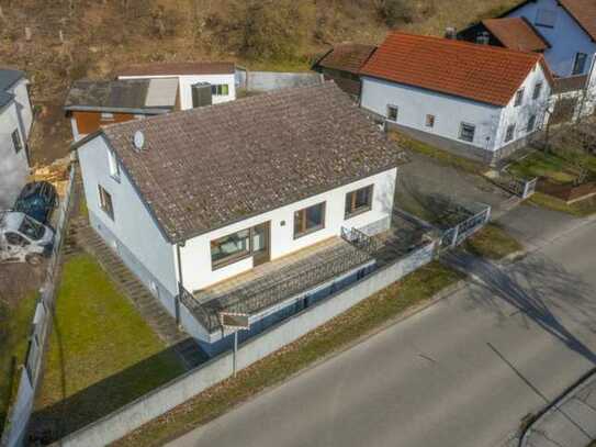 Wohnen auf einer Ebene in Neuenhinzenhausen im schönen Schambachtal