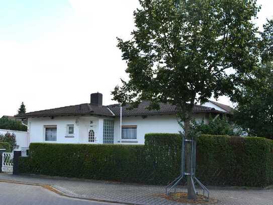 Schöner Bungalow mit Einliegerwohnung in Dreieich zu verkaufen