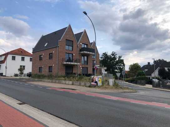 Moderne 3 Zimmer Wohnung mit Terrasse und Garten