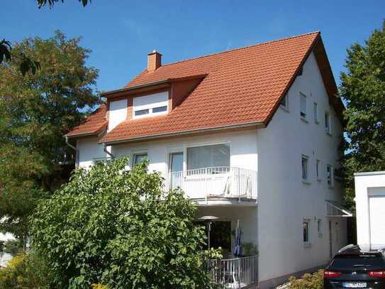 Großzügige & helle Dachgeschosswohnung in Lützelsachsen