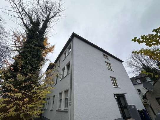 Attraktive und modernisierte 3,5-Raum-Maisonette-Wohnung mit gehobener Innenausstattung in Essen