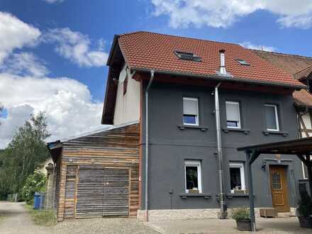 Otterberg, wunderschön renovierte DHH mit tollem Grundstück in ruhiger Lage, 4 ZKB, Carport, Garage