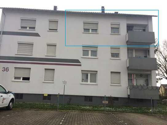 3 Zimmer - Mietwohnung mit Balkon, Gartenmitbenutzung+2 PKW-Stellplätze in guter Lage von Herxheim!