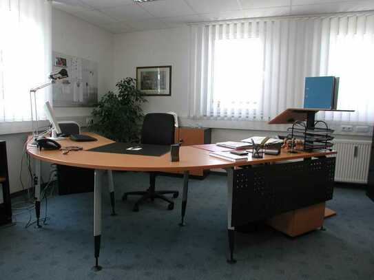 Raus aus dem Homeoffice - Ihr Büro auf Zeit: schöne Räume für kurz oder lang. Ab sofort verfügbar.