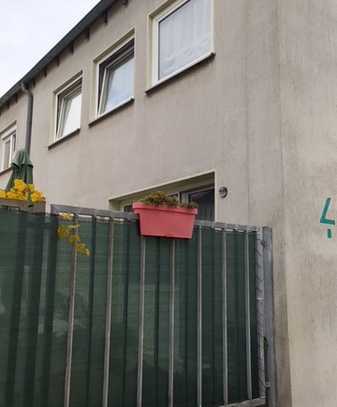 Einfamilienhaus (Reiheneckhaus) in Gelsenkirchen-Scholven mit großem Wohnzimmer