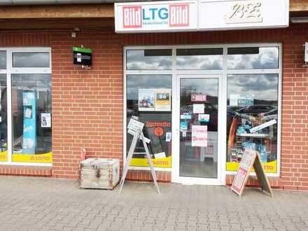 Attraktiver Lotto-Toto-Laden mit großer Schaufensterfront