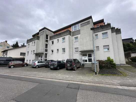 Penthaus-Wohnung mit 2 Balkonen - am Schul- und Sportzentrum