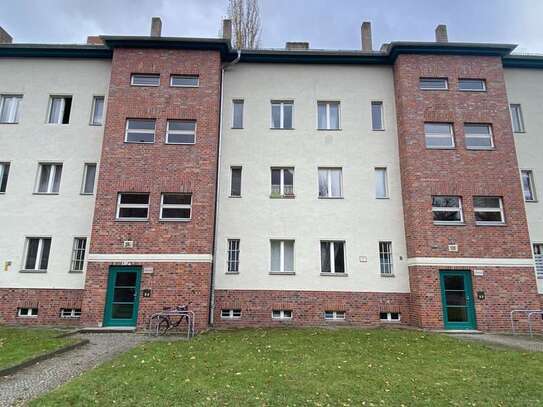 Modernisierte 2 Zimmerwohnung mit Einbauküche