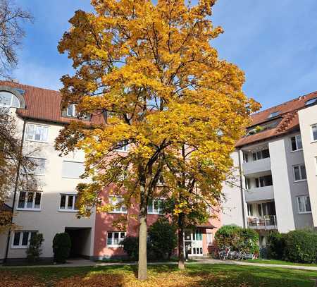 Wir haben Ihr Zuhause! Hoch oben! Helle 2-Zimmer Wohnung für sportliche Interessenten!