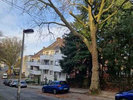 2-Zimmerwohnung mit Balkon in Solingen Wald direkt am Marktplatz, 120 m zur Fußgängerzone