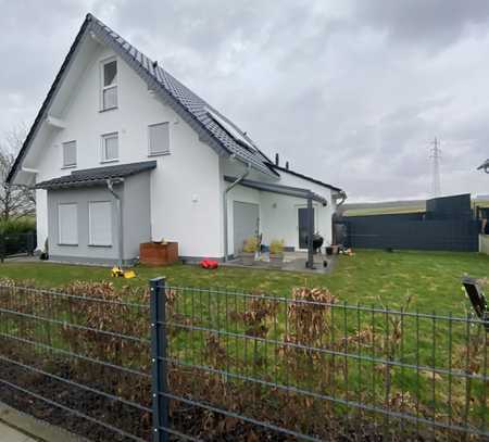 KM 900€, NK 100€, 100 m², 4 Zimmer