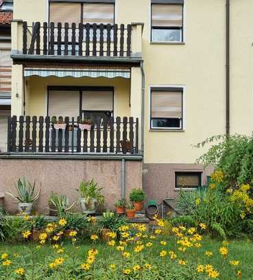 Biete gute Wohngegend, Platz auf 3 Etagen, Garten, Blick von 2 Balkonen ins Grüne!
