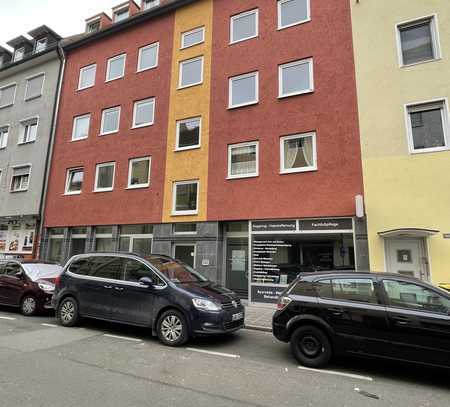 Modernen Gewerbeinheit auf 39m² nähe N-Opernhaus mit Küche und großer Schaufensterfront!