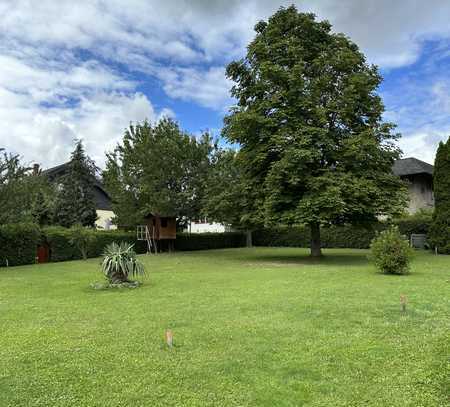 Schönes Grundstück in Stadtrandlage