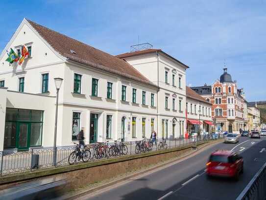 Perfekt geschnittene Ladenfläche direkt am S-Bahnhofzugang